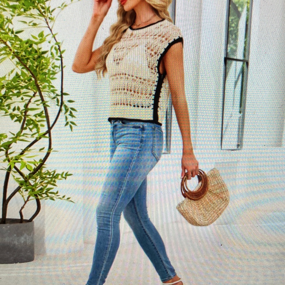 Cream Open-Knit Short Sleeve Sweater with Black Trim - Picture 4 of 5
